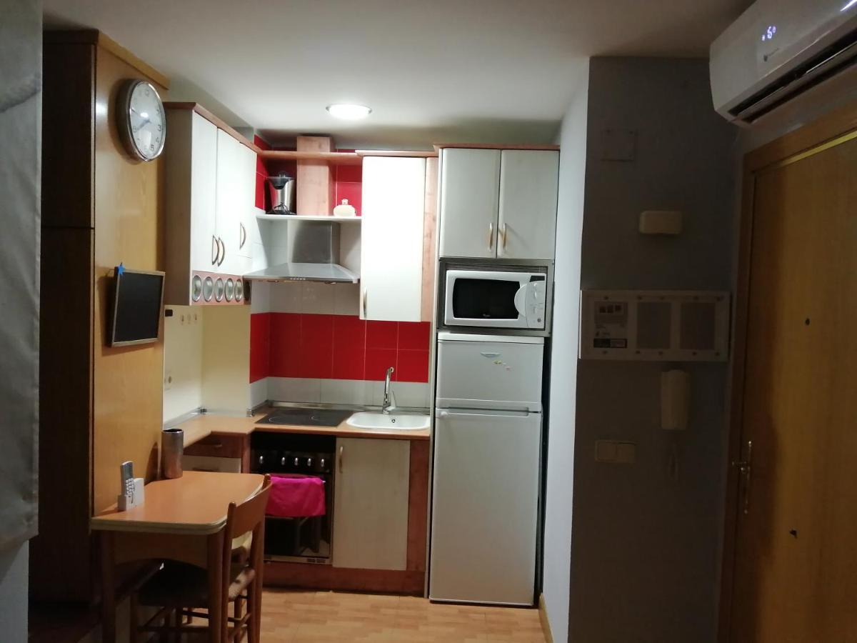 Apartamentos Deluxe Barajas Мадрид Экстерьер фото
