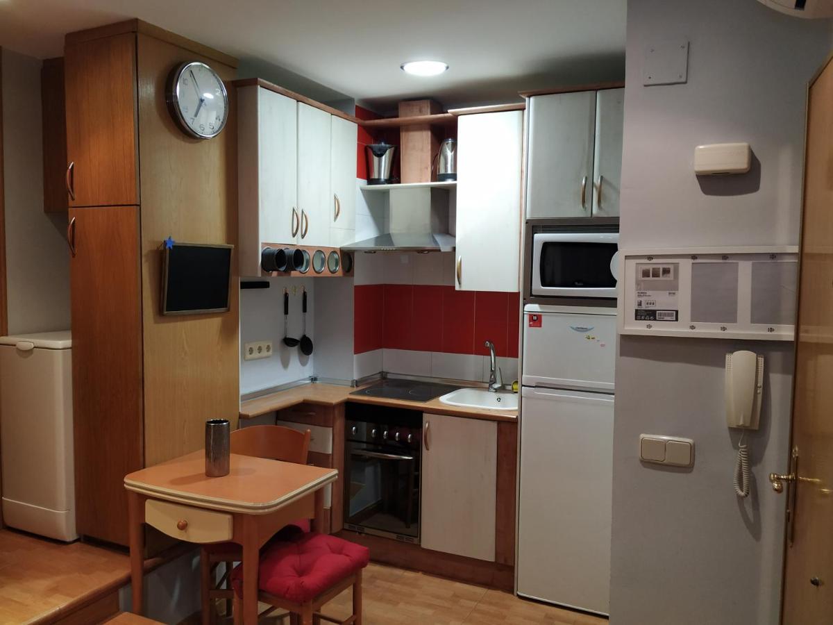 Apartamentos Deluxe Barajas Мадрид Экстерьер фото