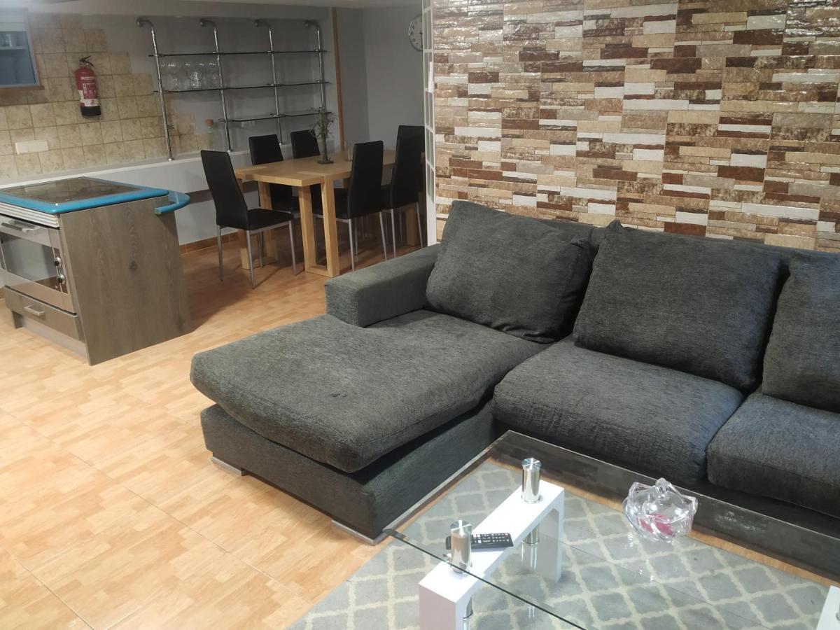 Apartamentos Deluxe Barajas Мадрид Экстерьер фото