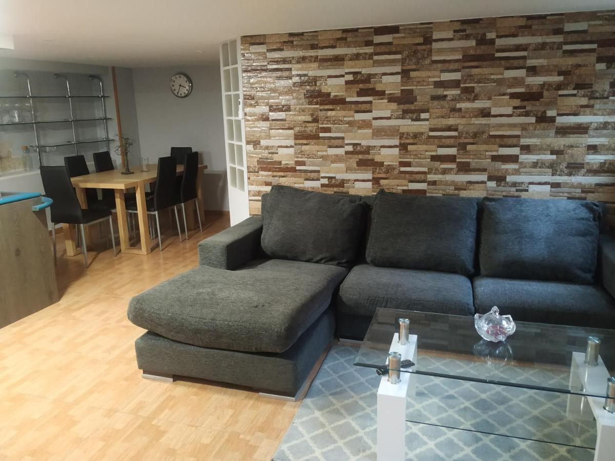 Apartamentos Deluxe Barajas Мадрид Экстерьер фото