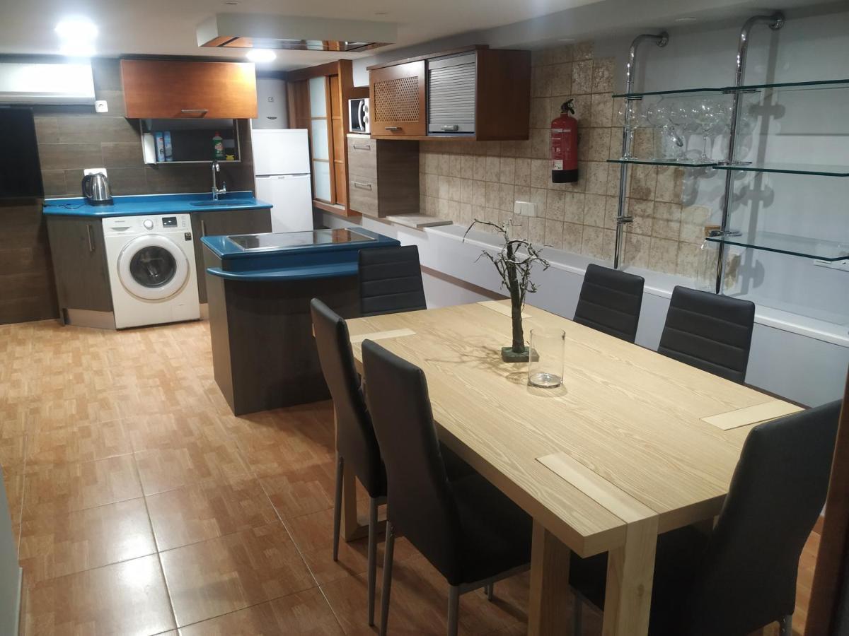 Apartamentos Deluxe Barajas Мадрид Экстерьер фото