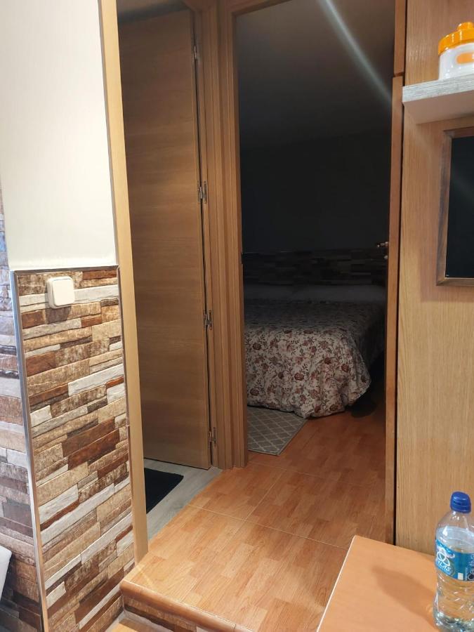 Apartamentos Deluxe Barajas Мадрид Экстерьер фото