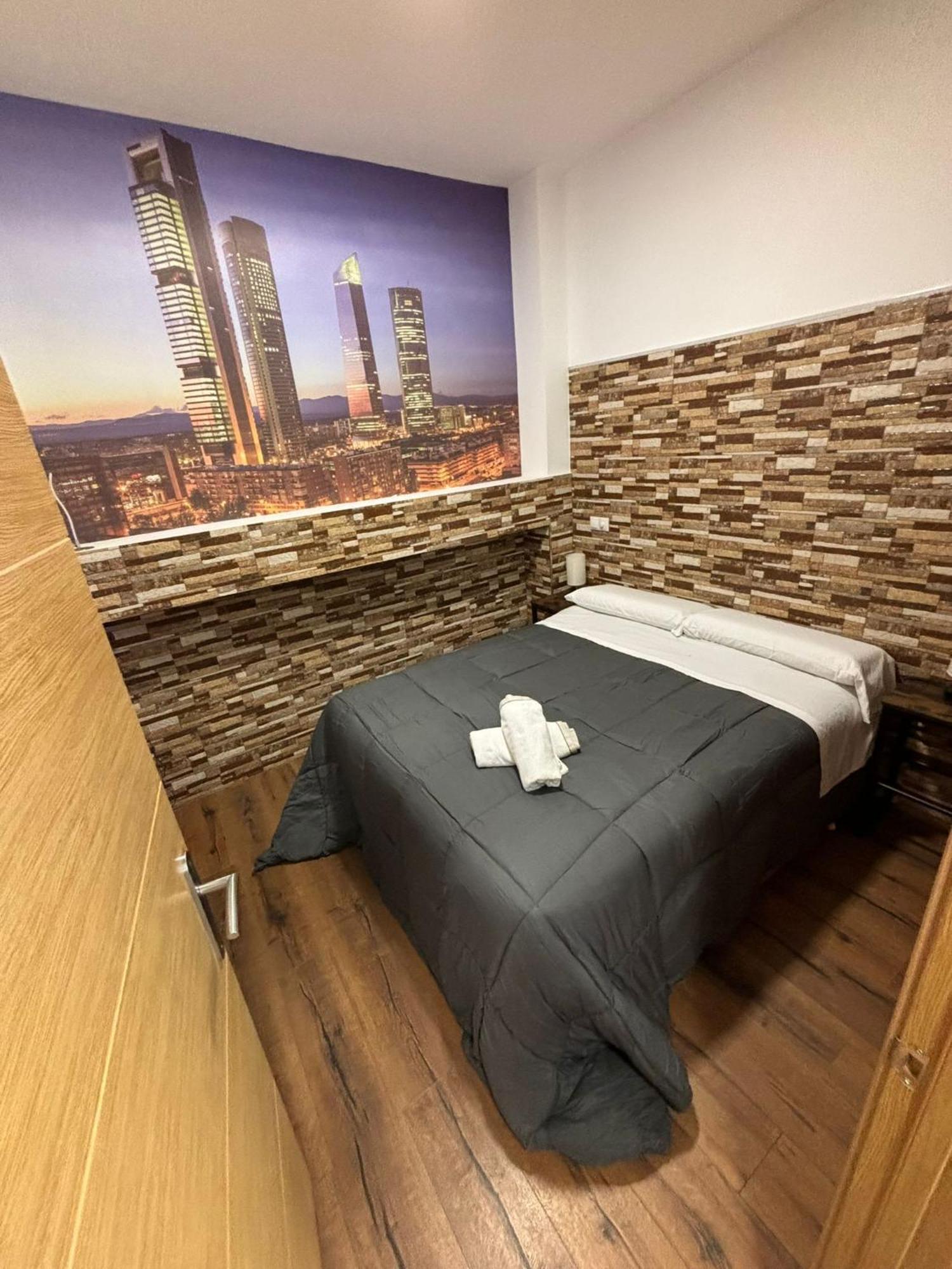 Apartamentos Deluxe Barajas Мадрид Экстерьер фото